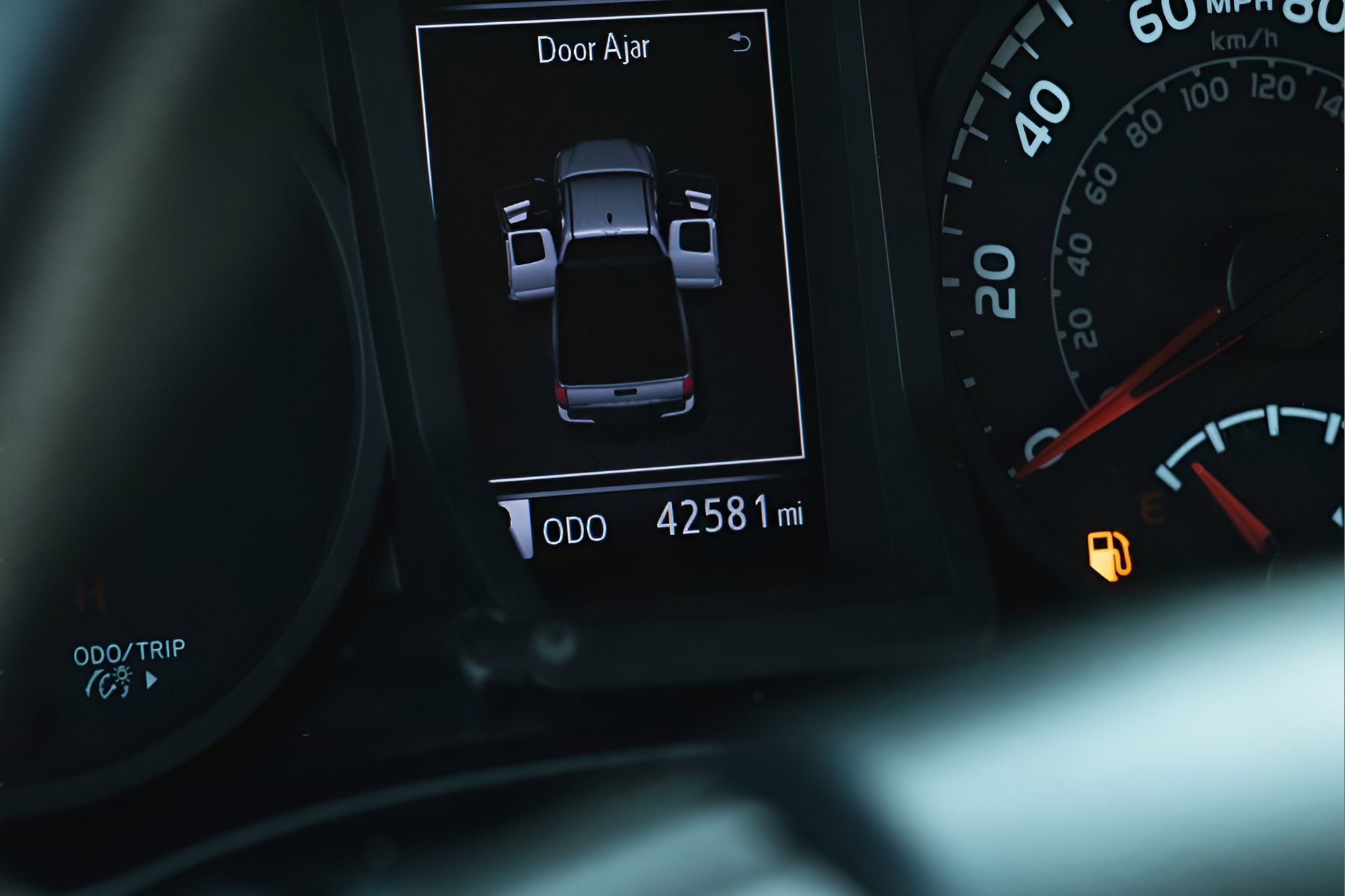 Used 2019 Toyota Tacoma SR image 20