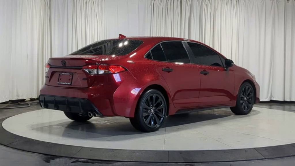 Used 2023 Toyota Corolla SE image 10
