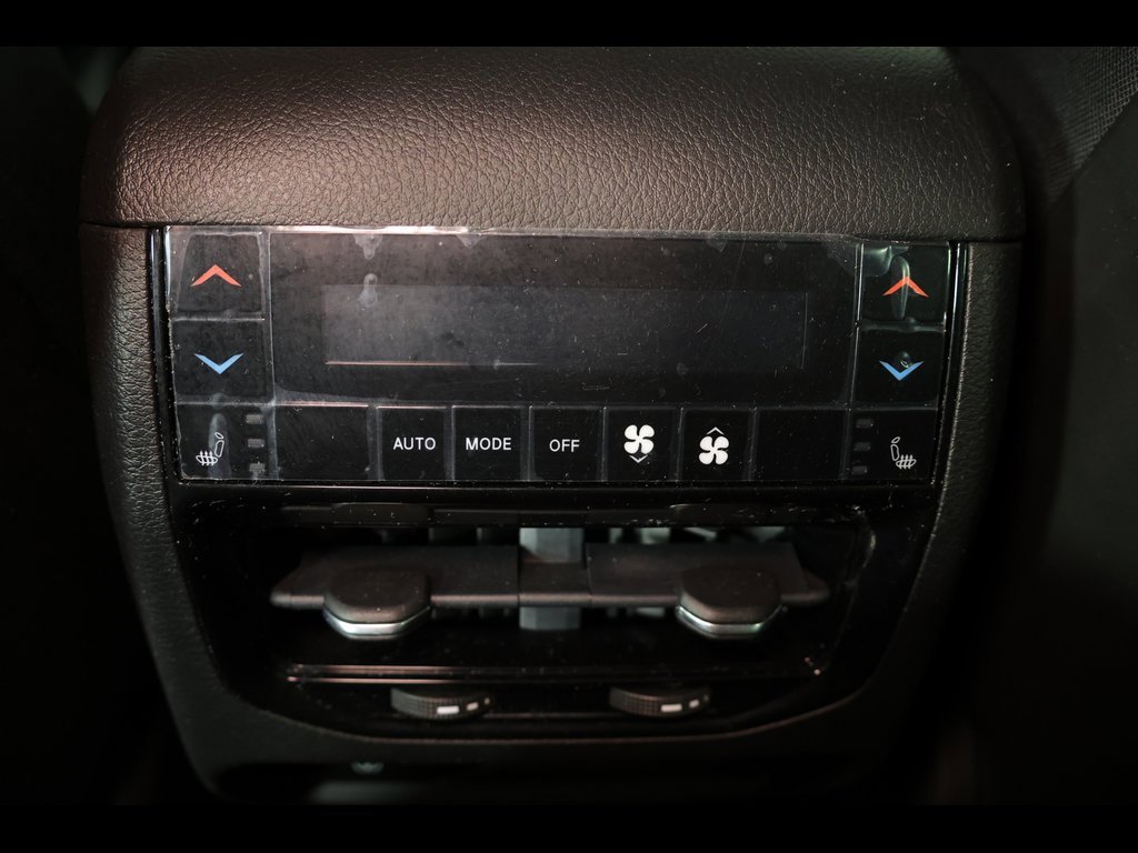 Used 2022 Jeep Grand Cherokee Overland w/ Luxury Tech Group IV image 29