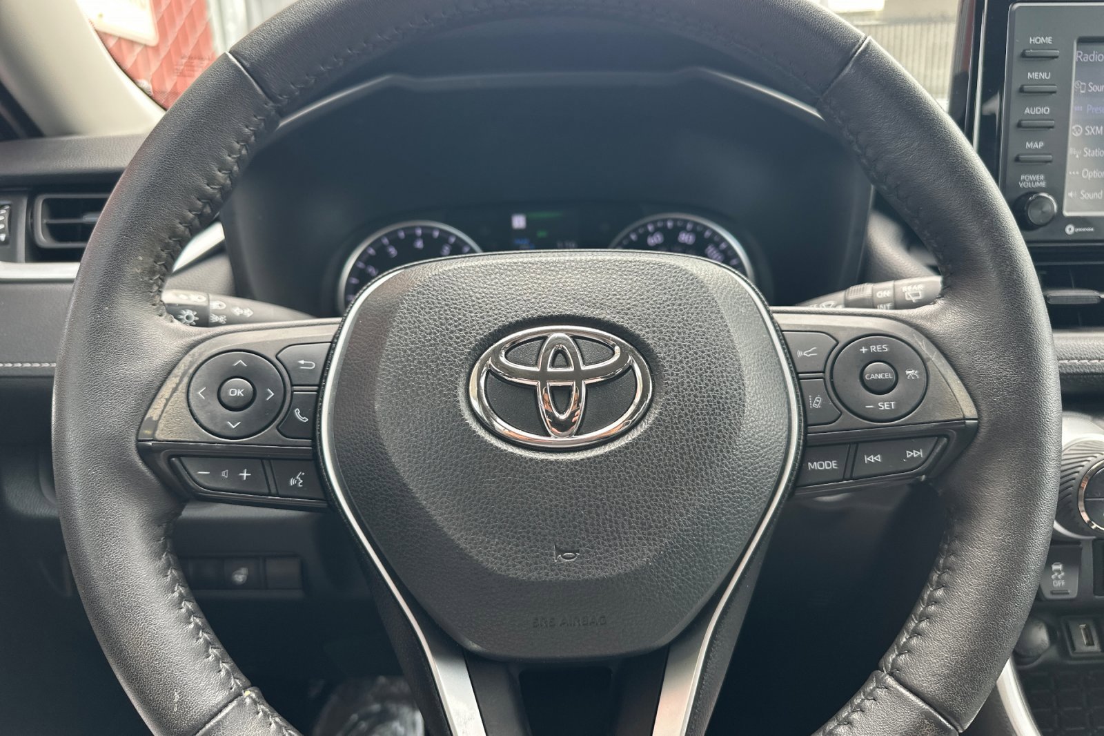 Used 2022 Toyota RAV4 XLE w/ XLE Grade Weather Package AWD/4WD image 23