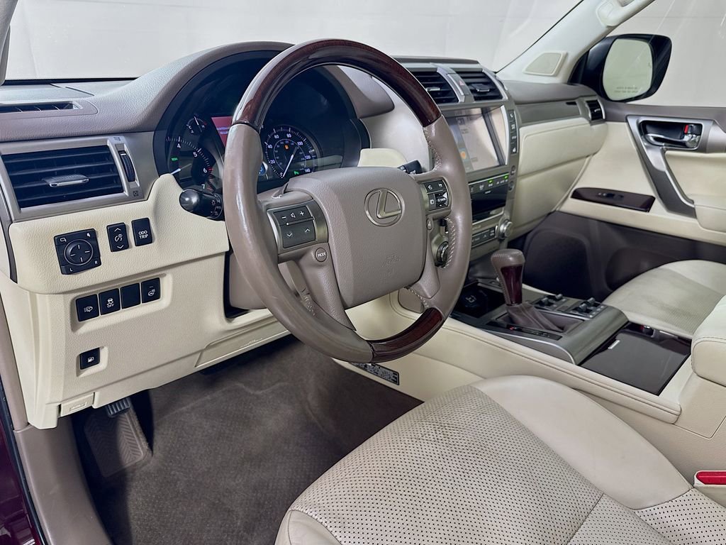 Used 2014 Lexus GX 460 Luxury image 9