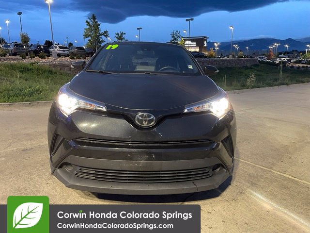 Used 2019 Toyota C-HR XLE FWD image 2