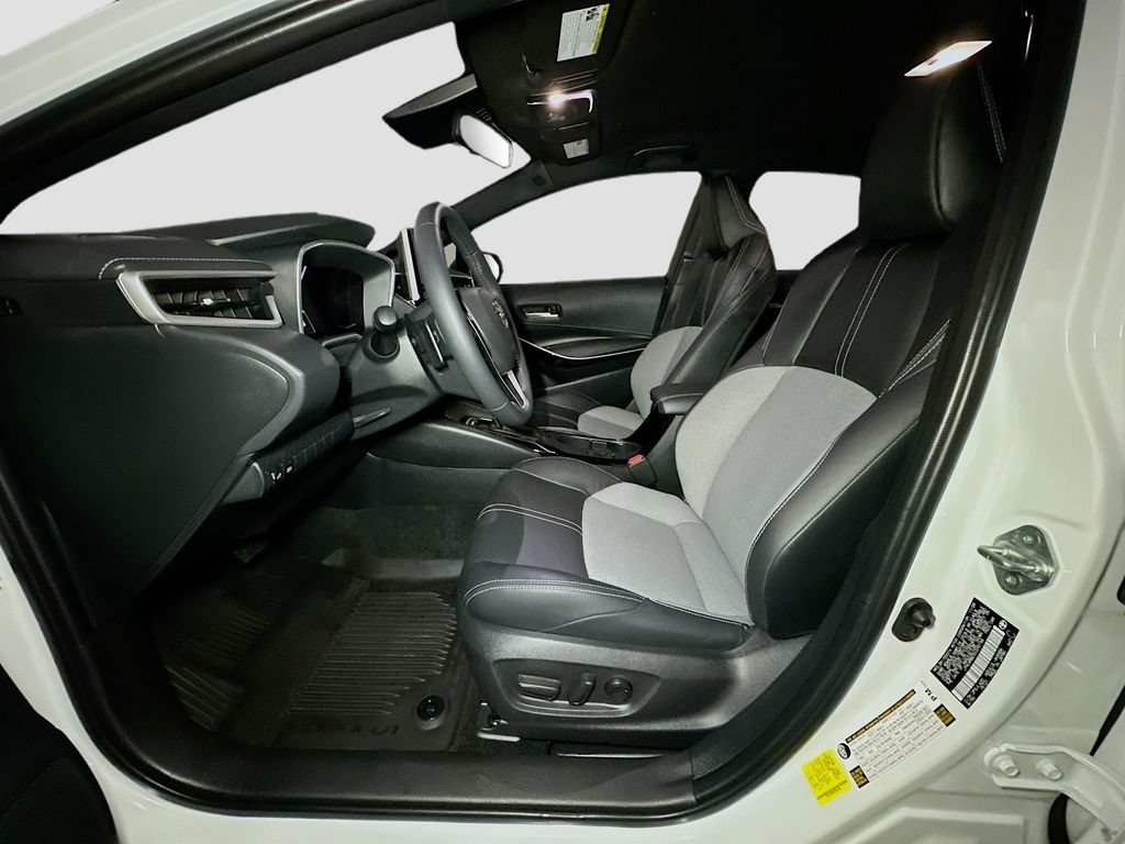 Certified 2025 Toyota Corolla XSE FWD image 17