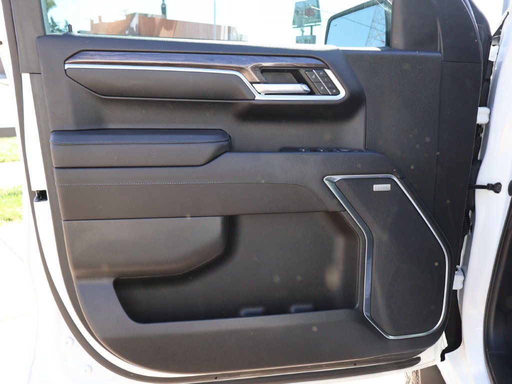 Certified 2023 Chevrolet Silverado 1500 LTZ w/ LTZ Premium Package AWD/4WD image 39