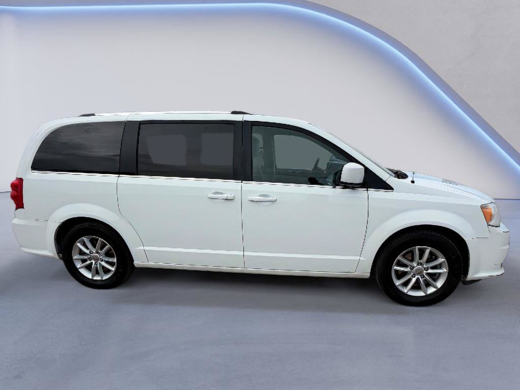 Used 2018 Dodge Grand Caravan SXT FWD image 4