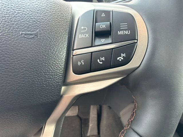 Used 2025 Ford Explorer Active w/ Active Comfort Package RWD image 32
