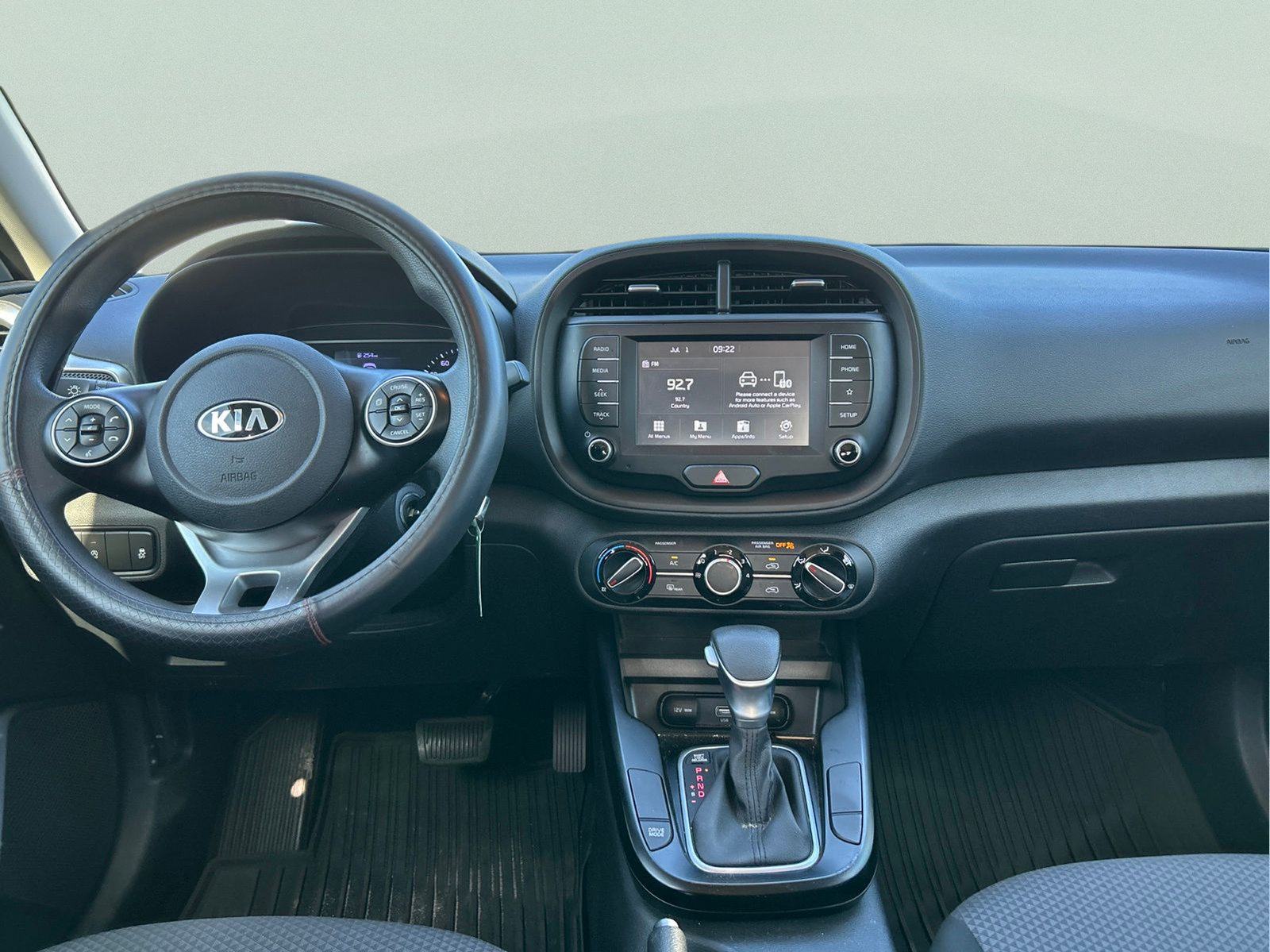 Used 2020 Kia Soul LX FWD image 13