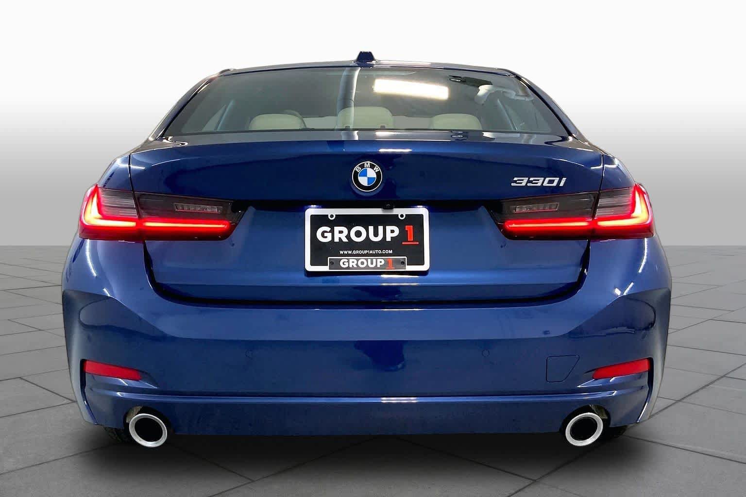 Used 2024 BMW 330i Sedan w/ Convenience Package RWD image 4