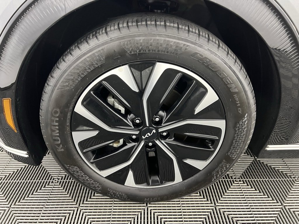 Used 2023 Kia EV6 Wind image 11