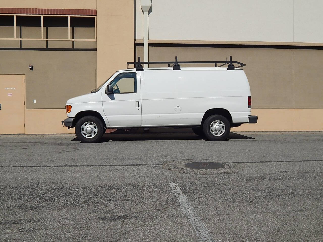 Used 2007 Ford E-250 and Econoline 250 RWD image 9