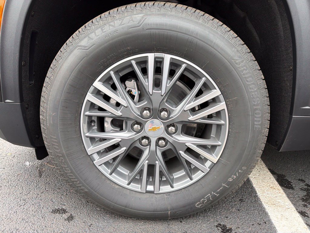 New 2027 Chevrolet Traverse LT AWD/4WD image 17