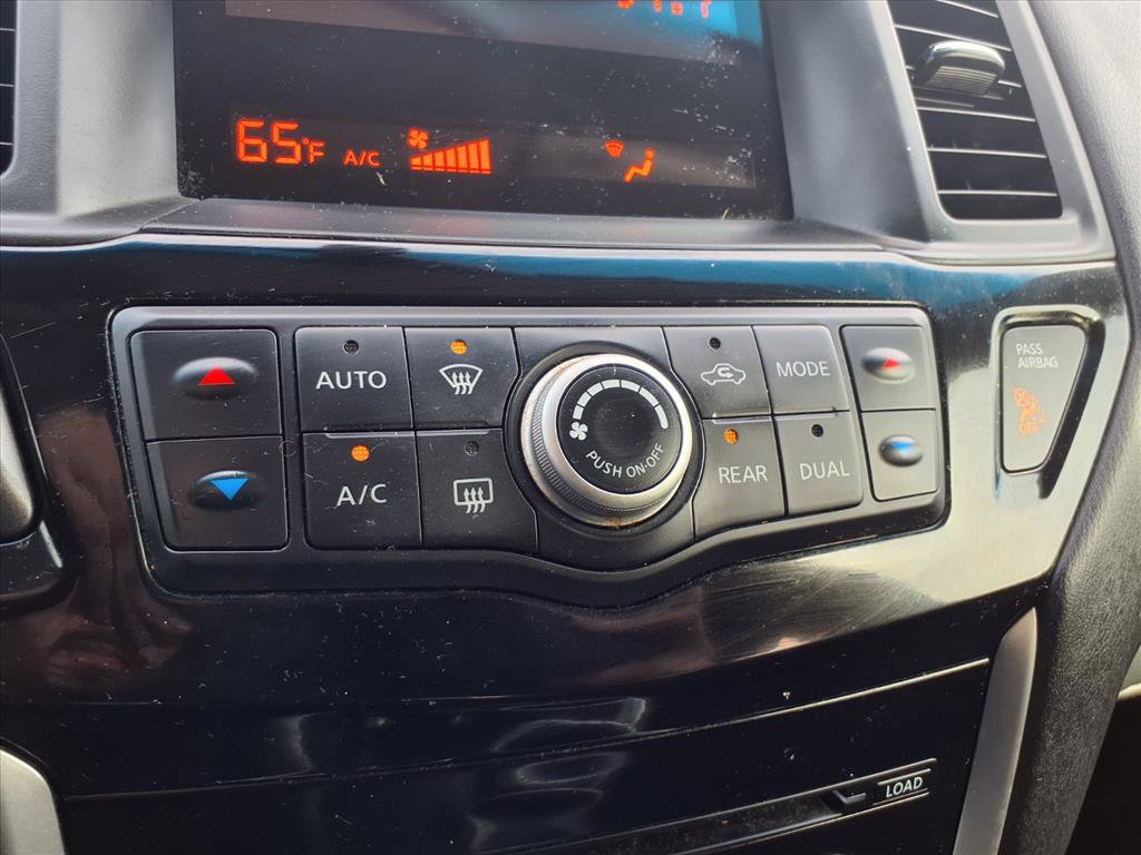 Used 2014 Nissan Pathfinder S image 6