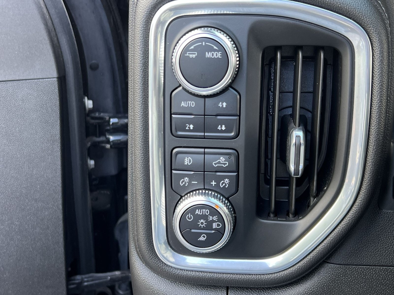 Used 2022 GMC Sierra 2500 Denali w/ Denali Ultimate Package AWD/4WD image 39
