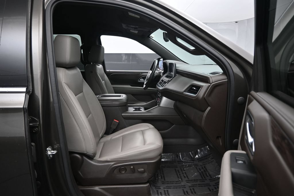 Used 2021 Chevrolet Tahoe LT AWD/4WD image 32