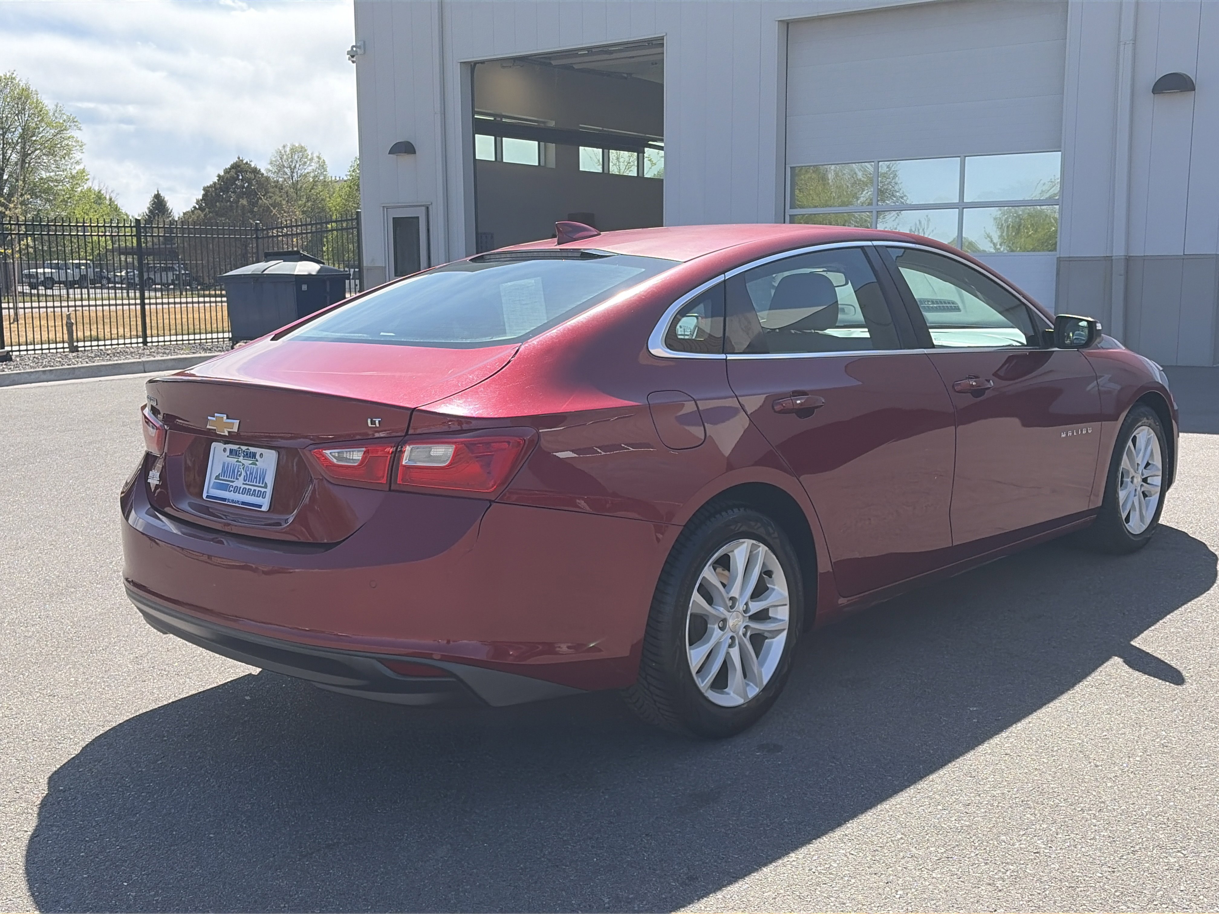 Used 2017 Chevrolet Malibu LT w/ Driver Confidence Package FWD image 5
