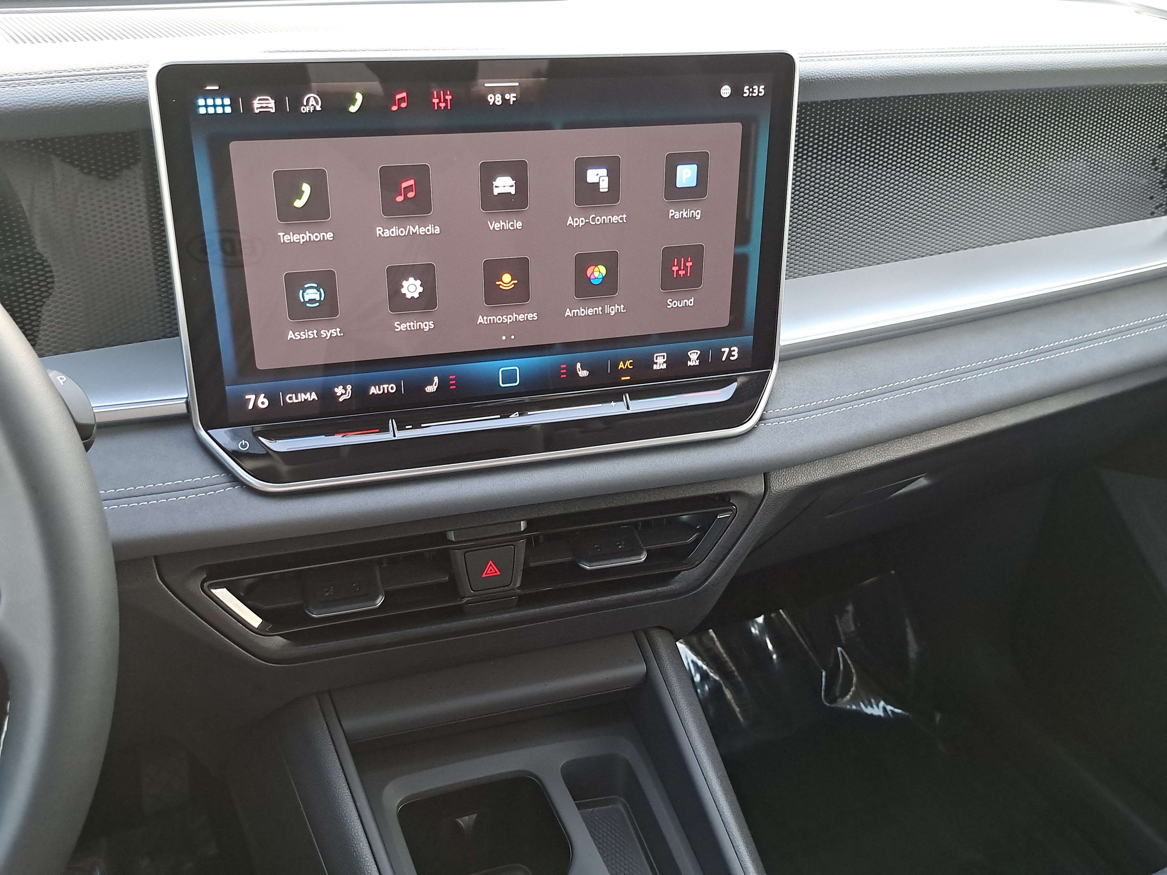 Used 2026 Volkswagen Tiguan SE FWD image 21