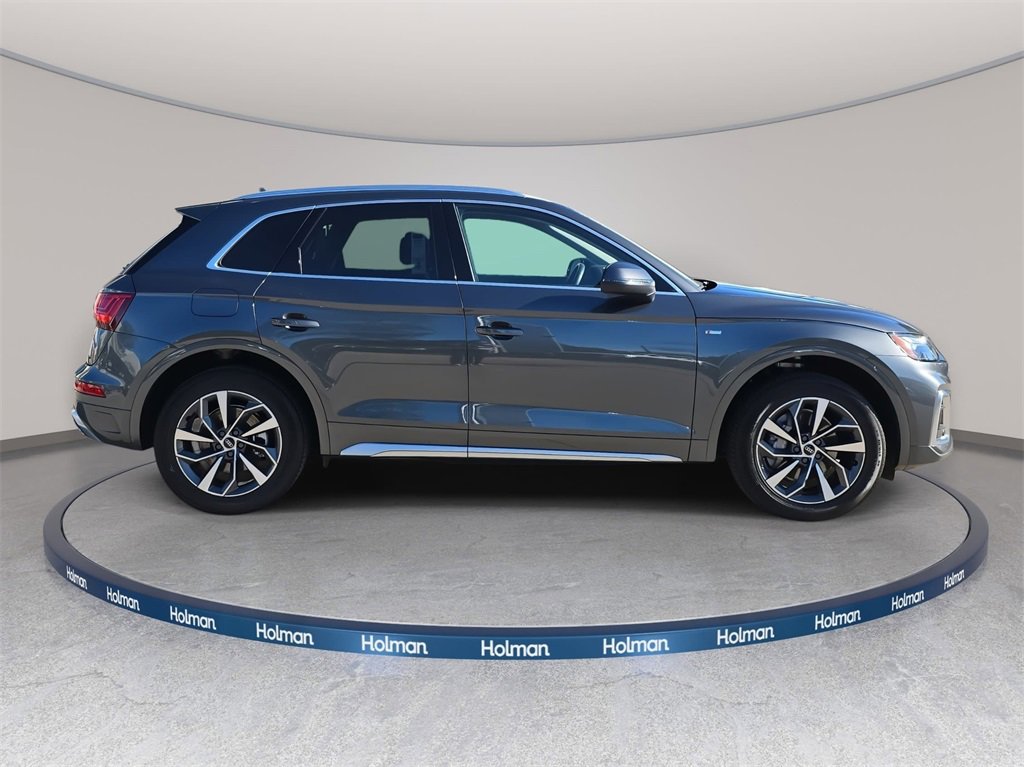 Certified 2023 Audi Q5 2.0T Premium w/ Convenience Package image 2