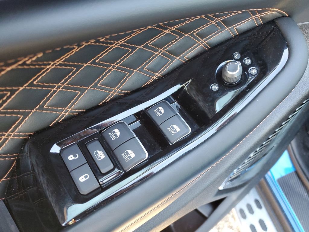 Used 2023 Jeep Grand Cherokee Summit w/ Luxury Tech Group V image 28