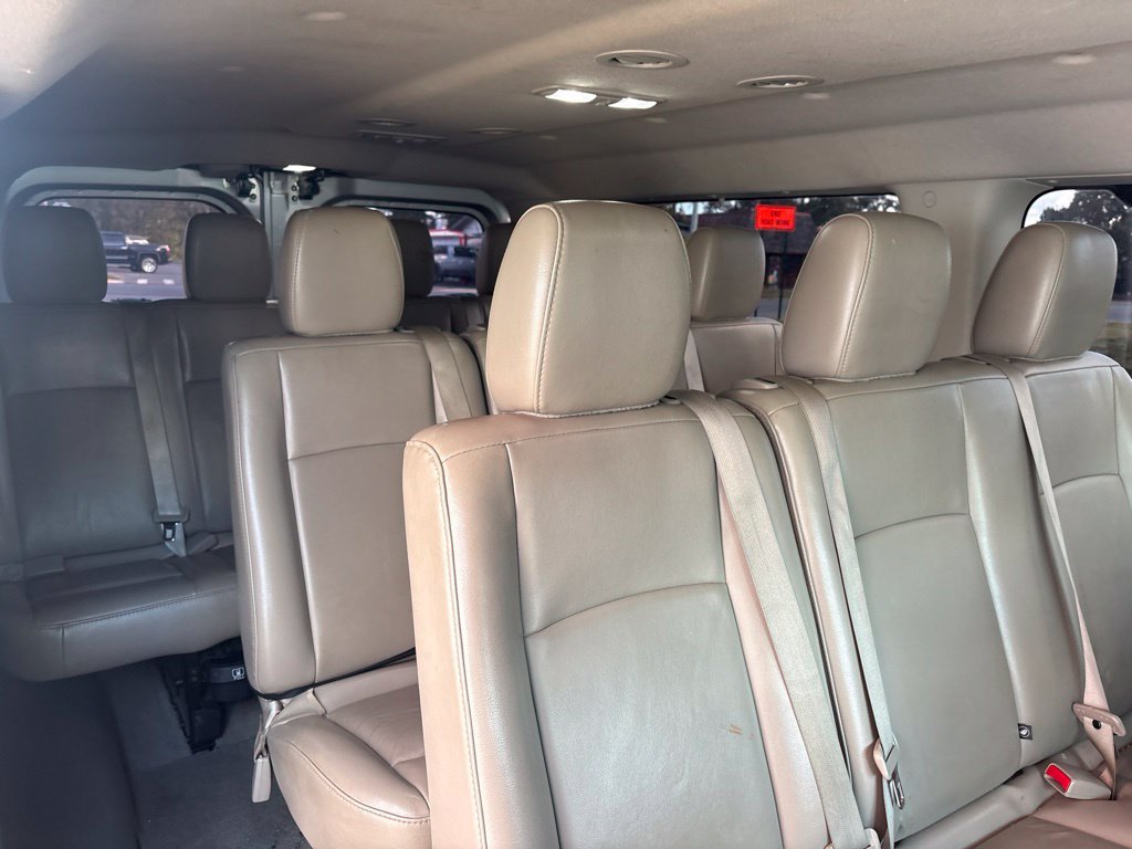 Used 2018 Nissan NV 3500 SL RWD image 20