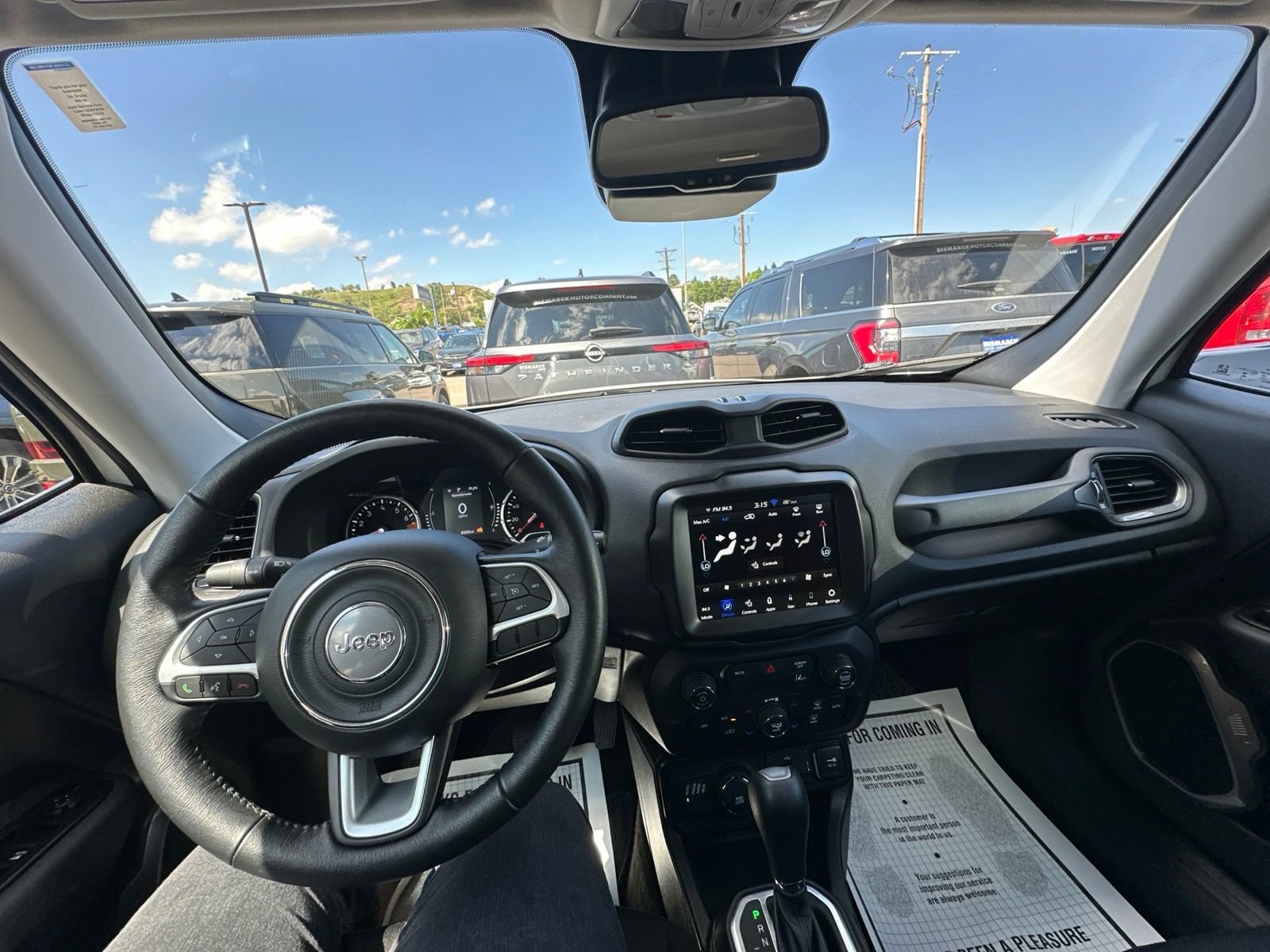 Used 2023 Jeep Renegade Latitude w/ Premium Group AWD/4WD image 38