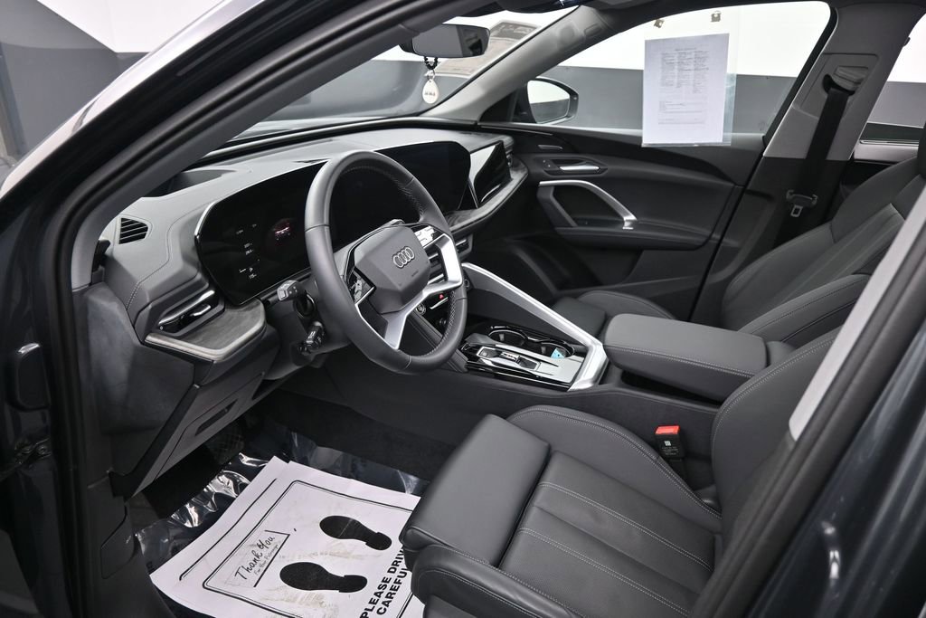 Used 2025 Audi Q5 Premium Plus w/ Premium Plus AWD/4WD image 23