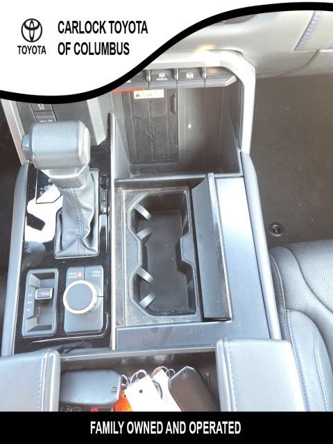 Used 2023 Toyota Sequoia Platinum AWD/4WD image 31