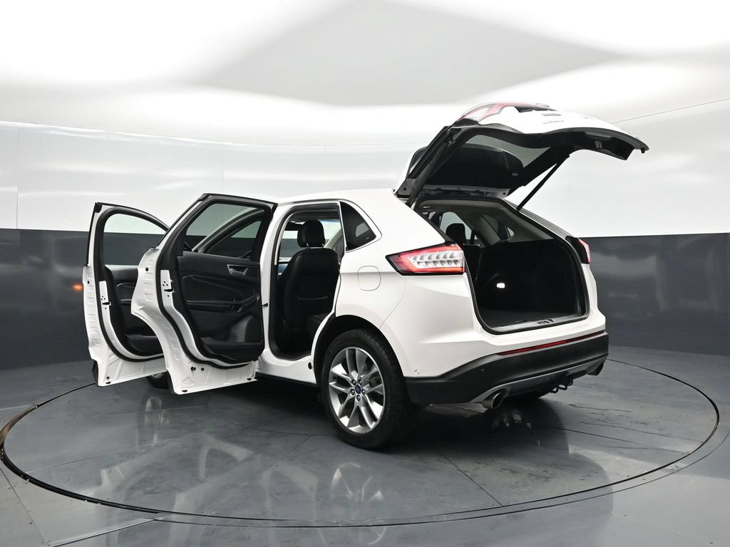 Used 2018 Ford Edge Titanium w/ Equipment Group 302A AWD/4WD image 34