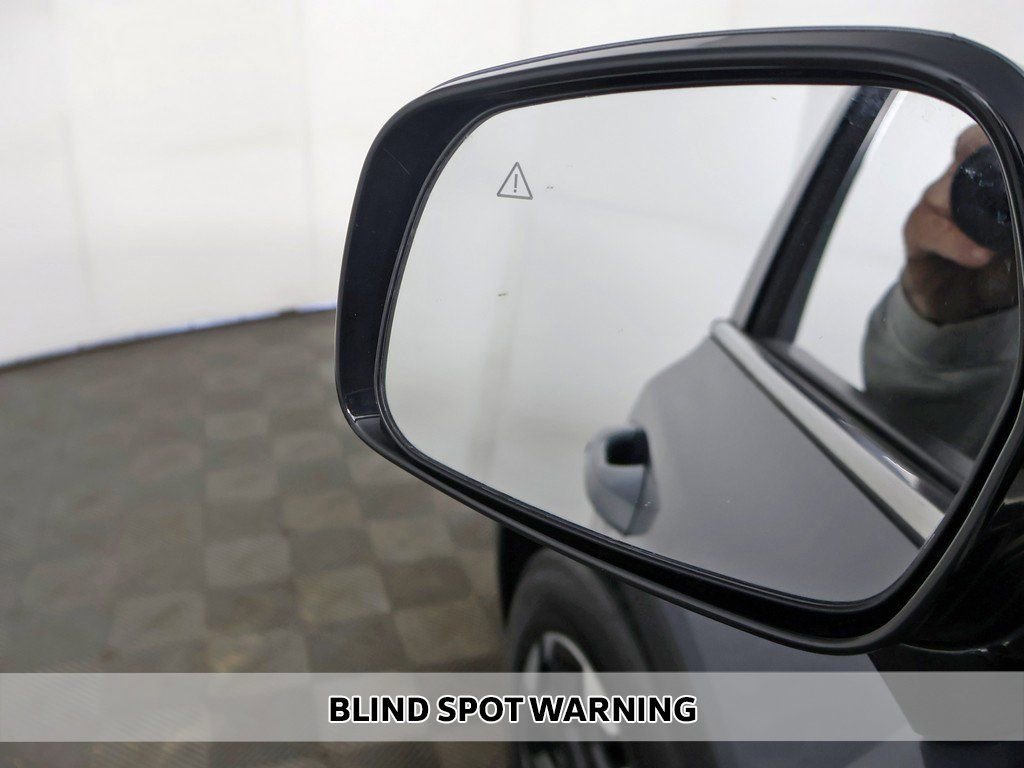 Used 2024 Kia Sorento S image 5