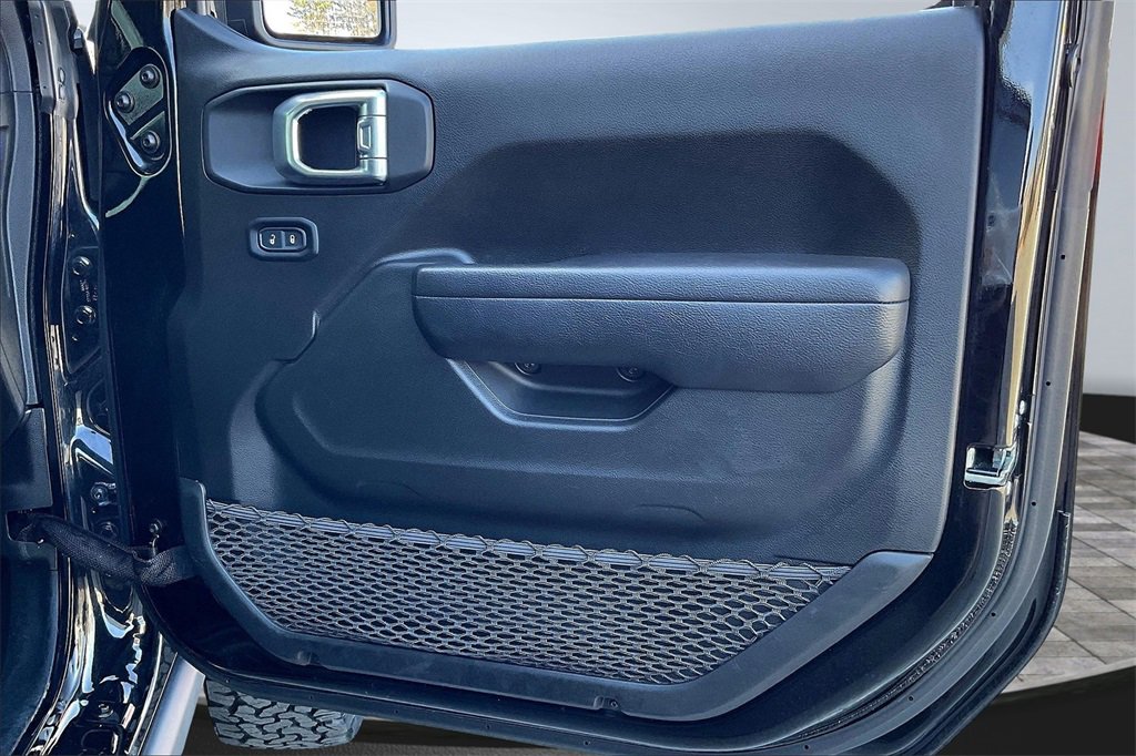 Used 2024 Jeep Wrangler Unlimited Rubicon image 23