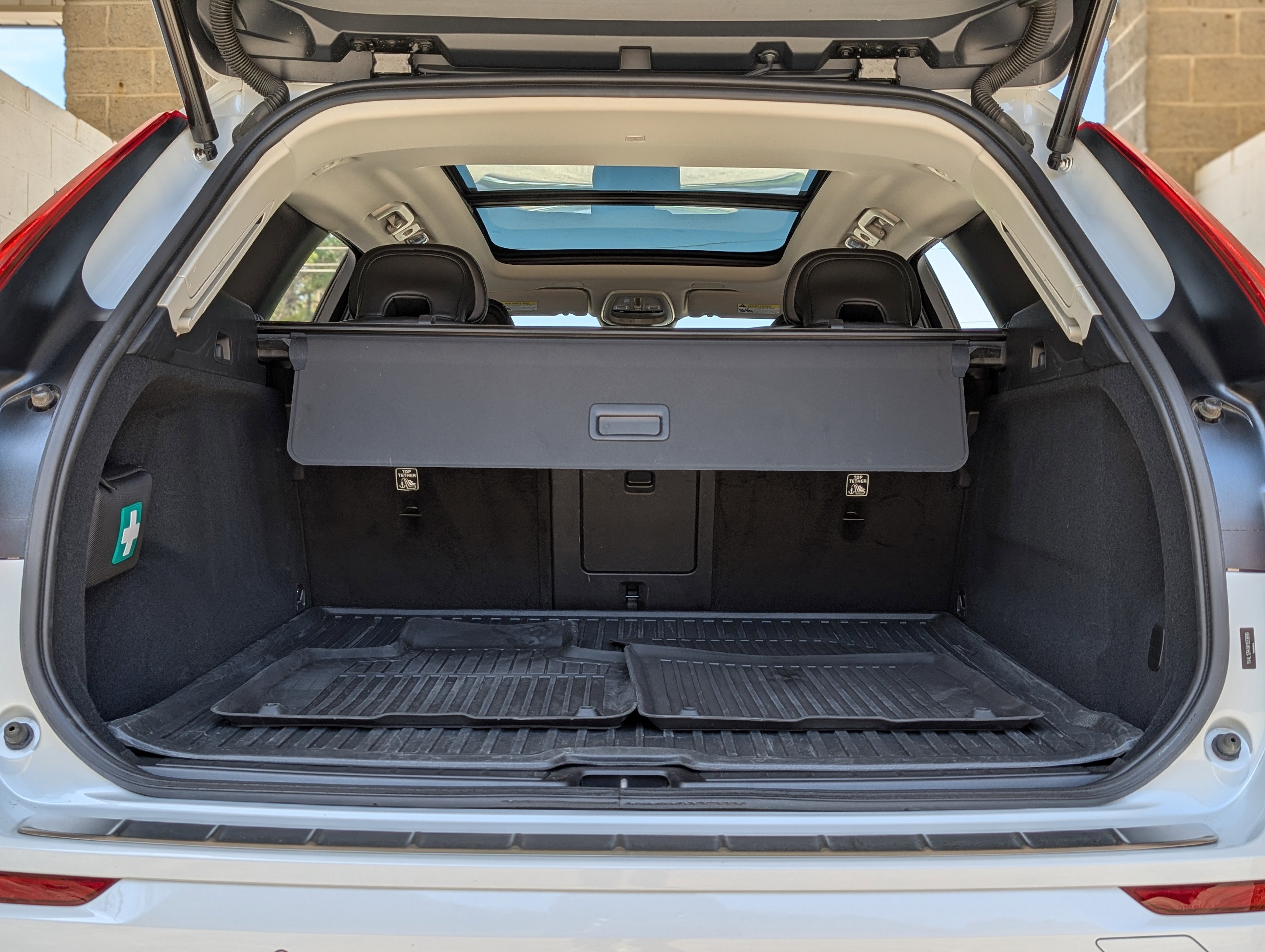 Used 2024 Volvo XC60 B5 Core image 20