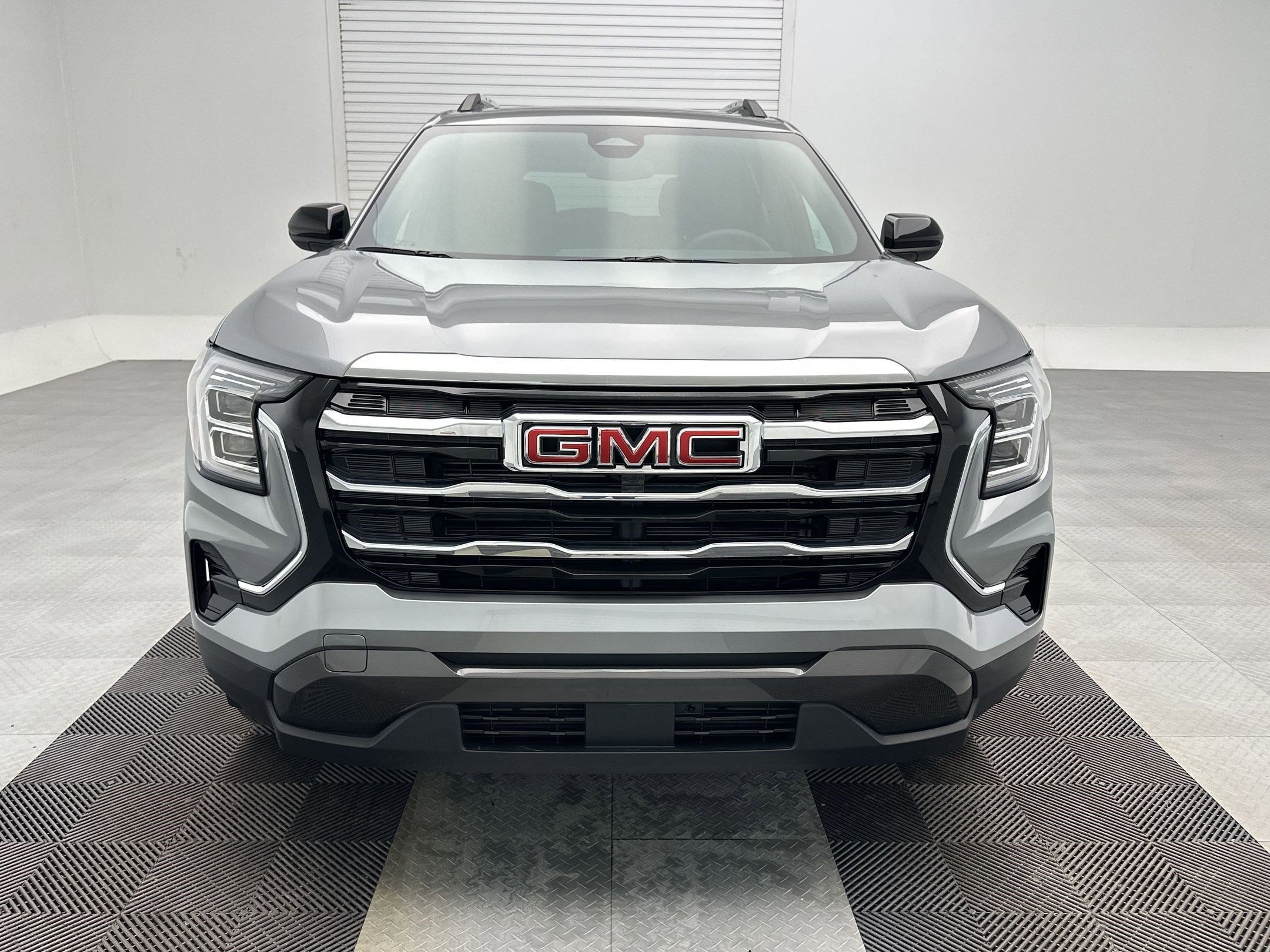 Certified 2025 GMC Terrain Elevation w/ Elevation Premium Package AWD/4WD image 6
