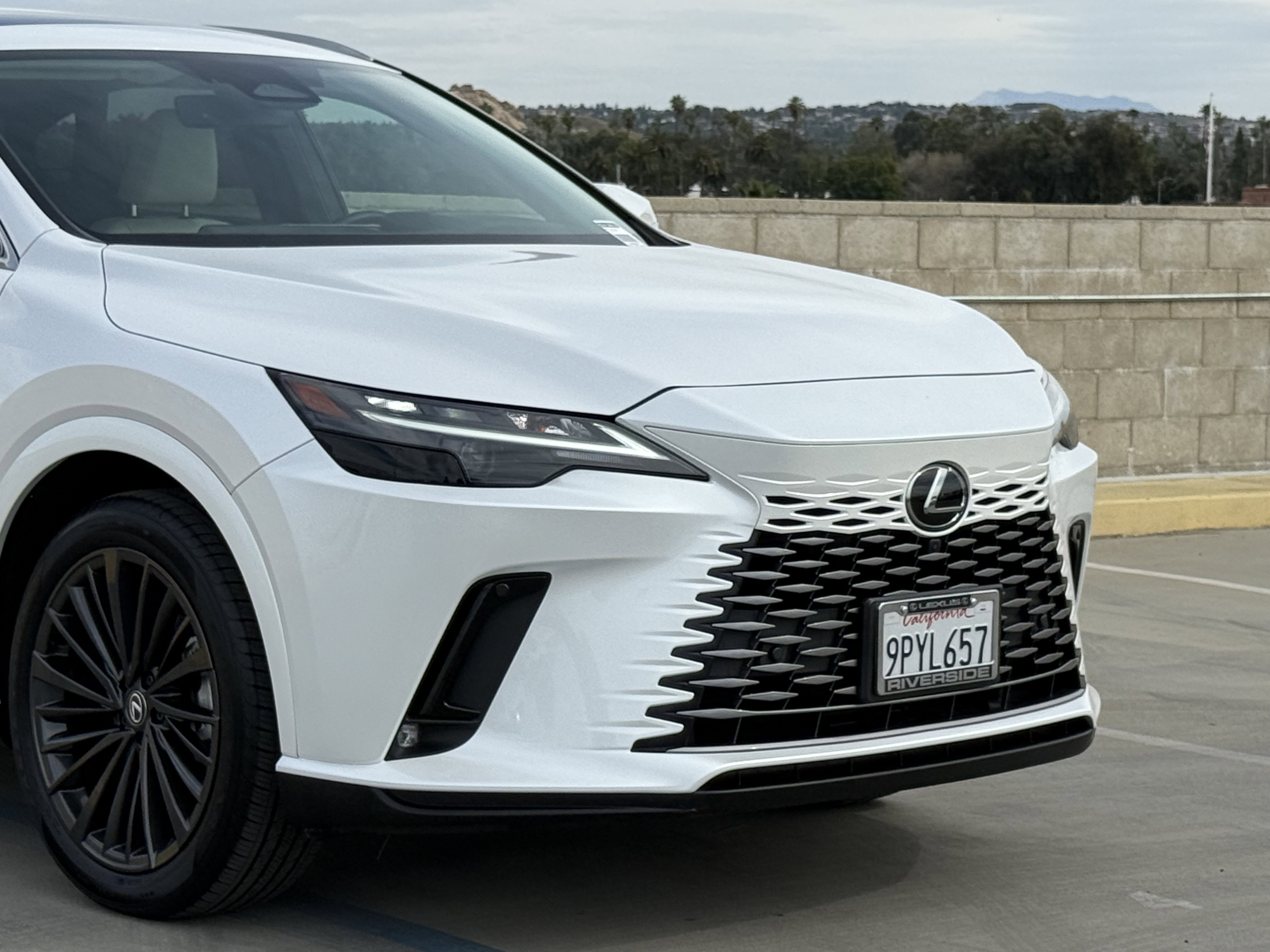 Certified 2024 Lexus RX 350h image 3