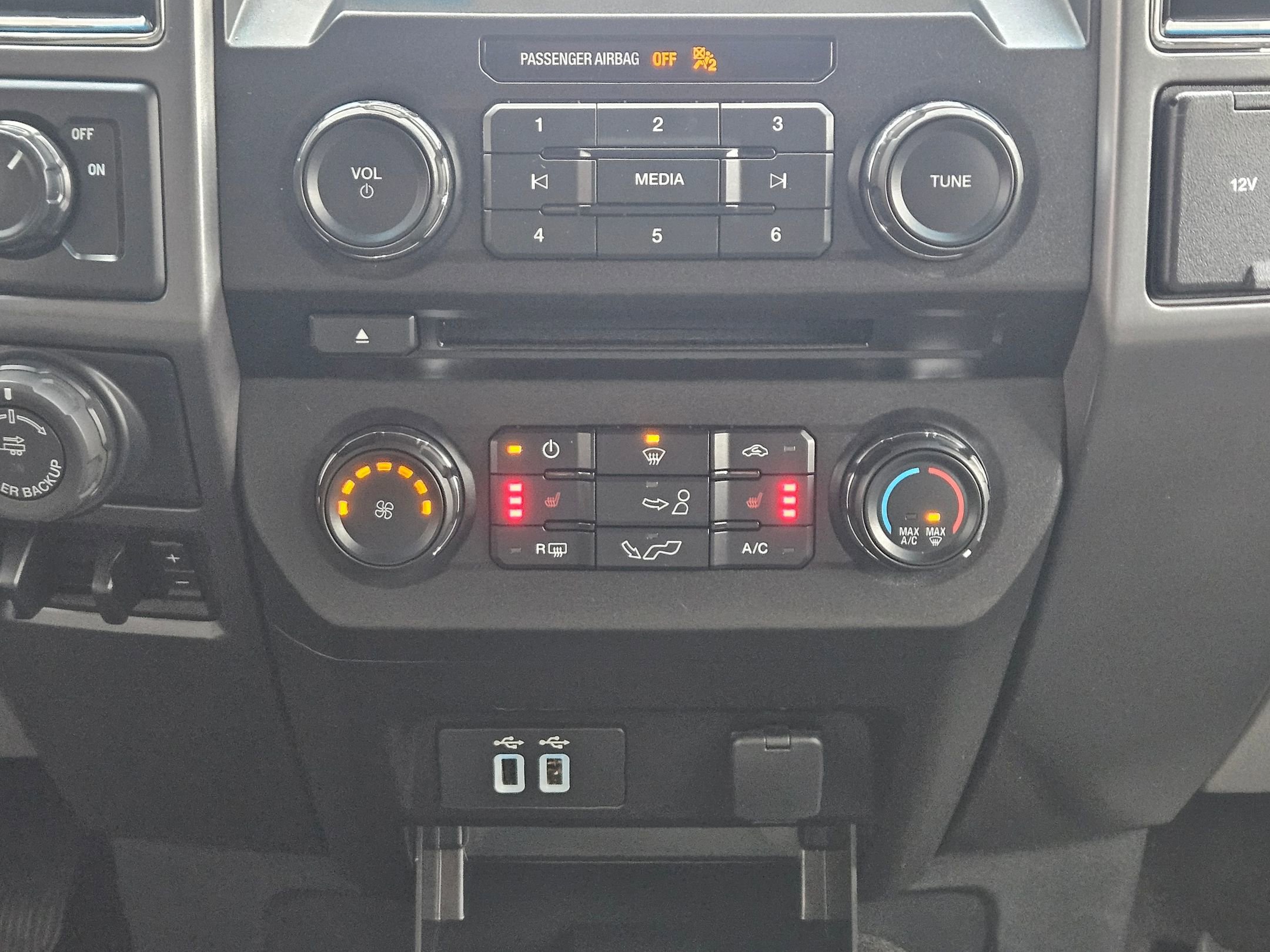 Used 2018 Ford F150 XLT w/ Equipment Group 302A Luxury image 12