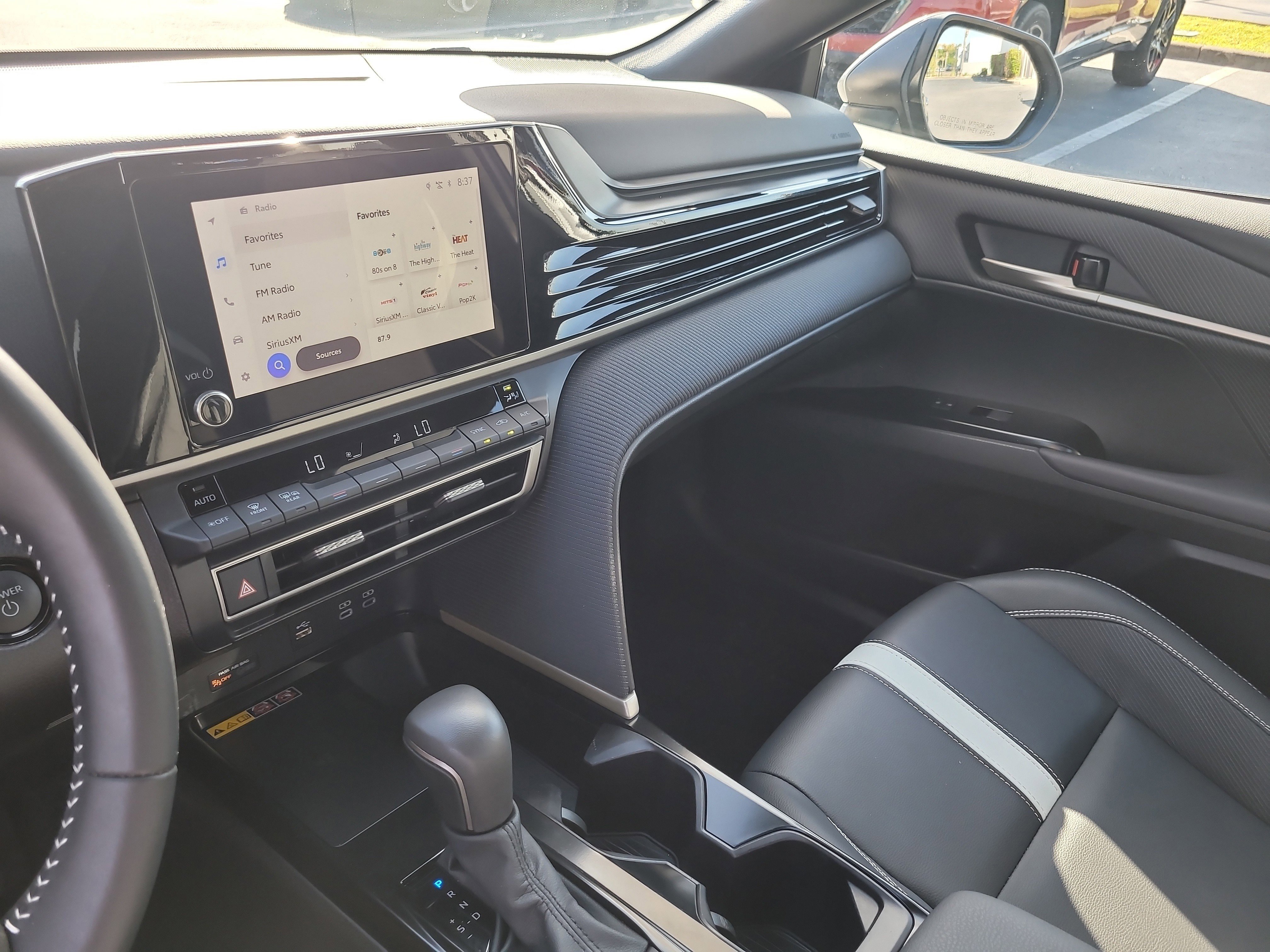 Used 2025 Toyota Camry SE FWD image 21