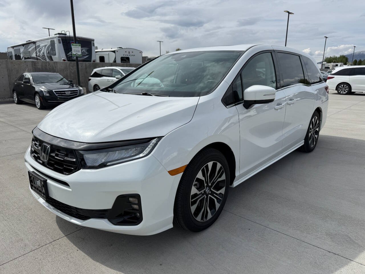 Used 2026 Honda Odyssey Elite image 7