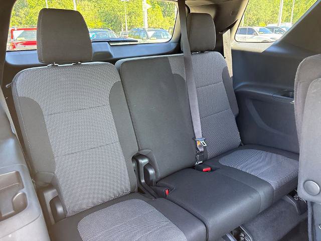 Used 2023 Chevrolet Traverse LT FWD image 29