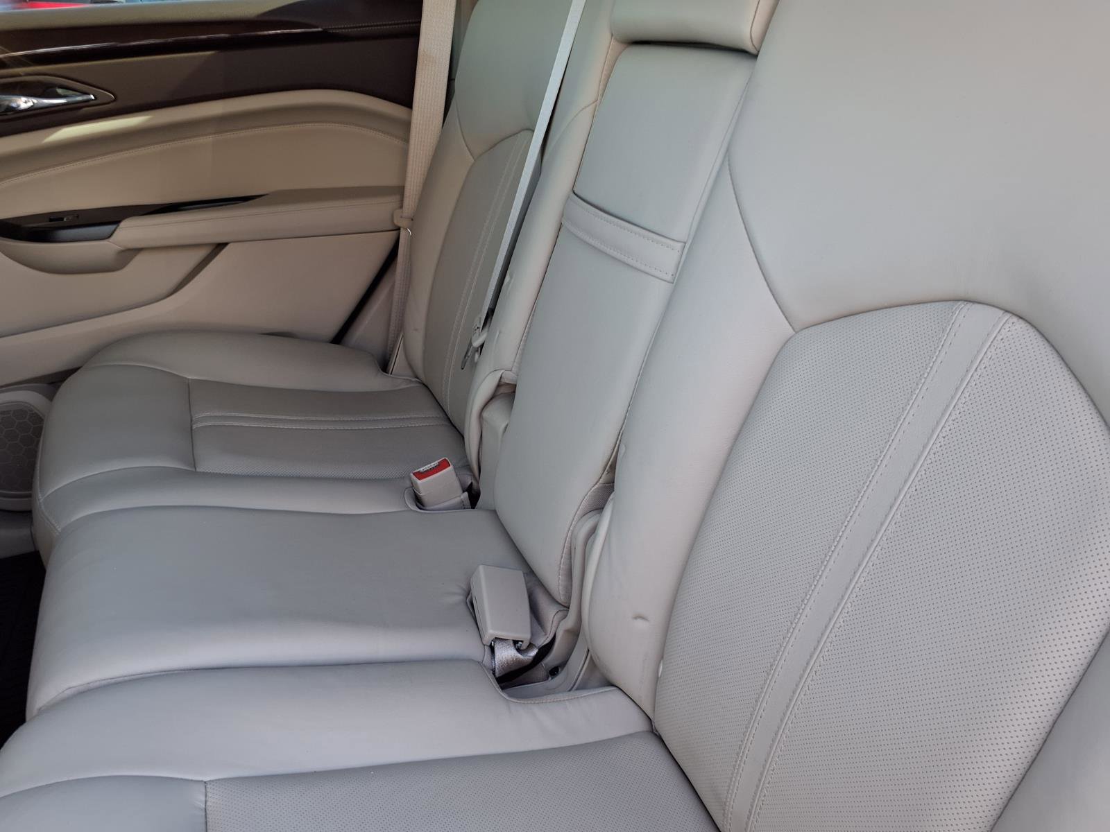 Used 2015 Cadillac SRX Premium AWD/4WD image 7