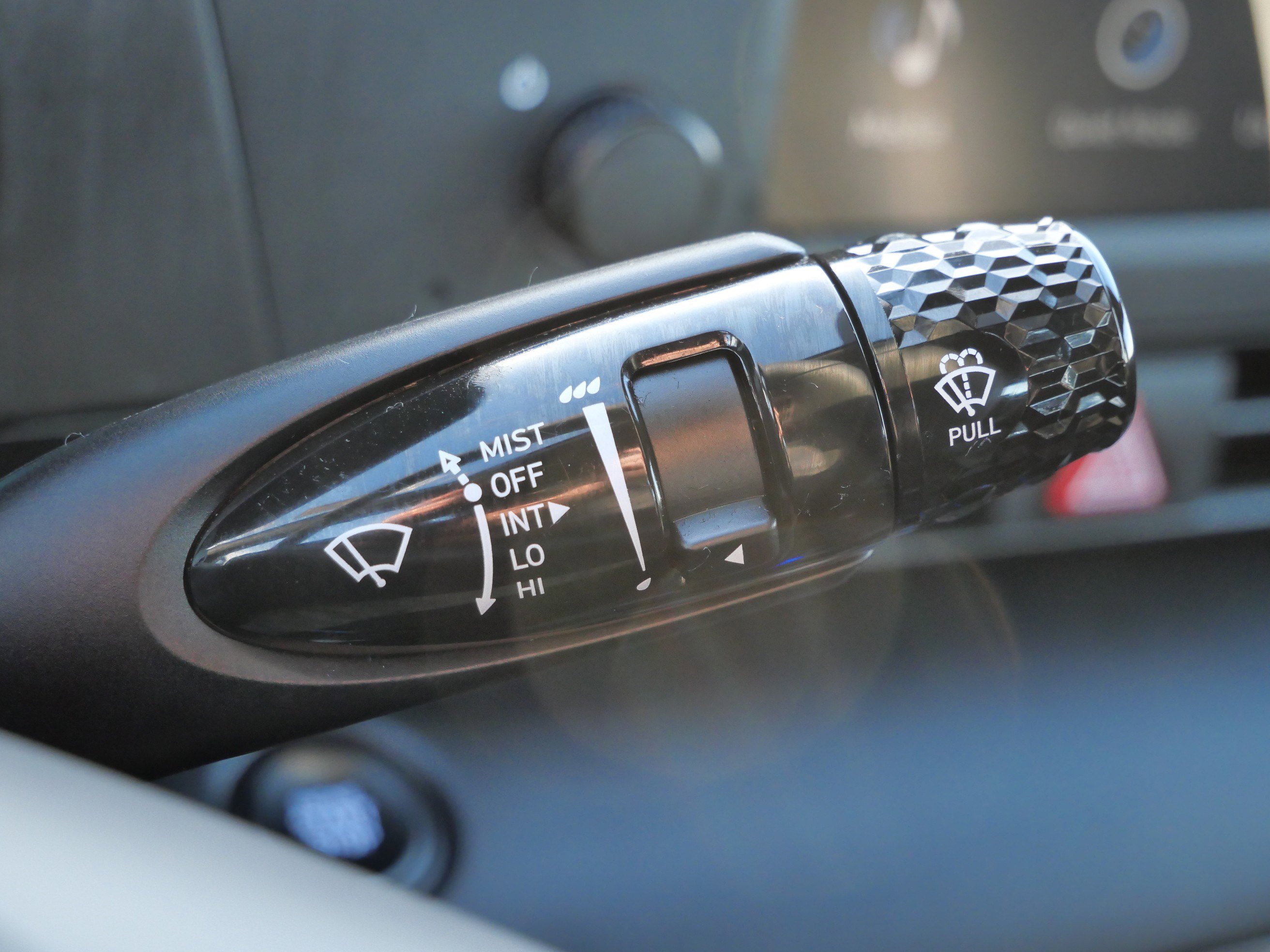 Certified 2025 Hyundai Elantra Sport image 33