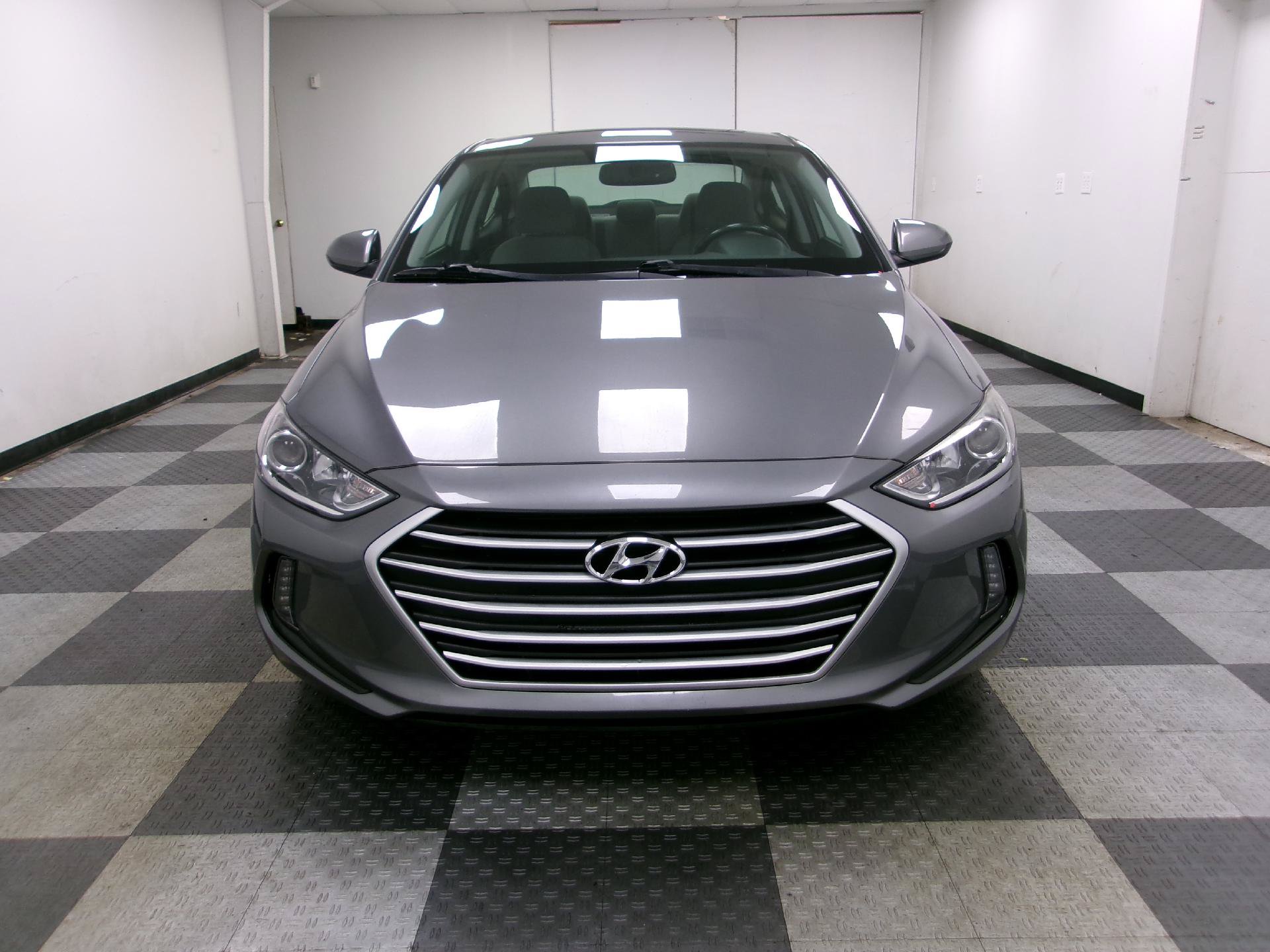 Used 2018 Hyundai Elantra Value Edition FWD image 16