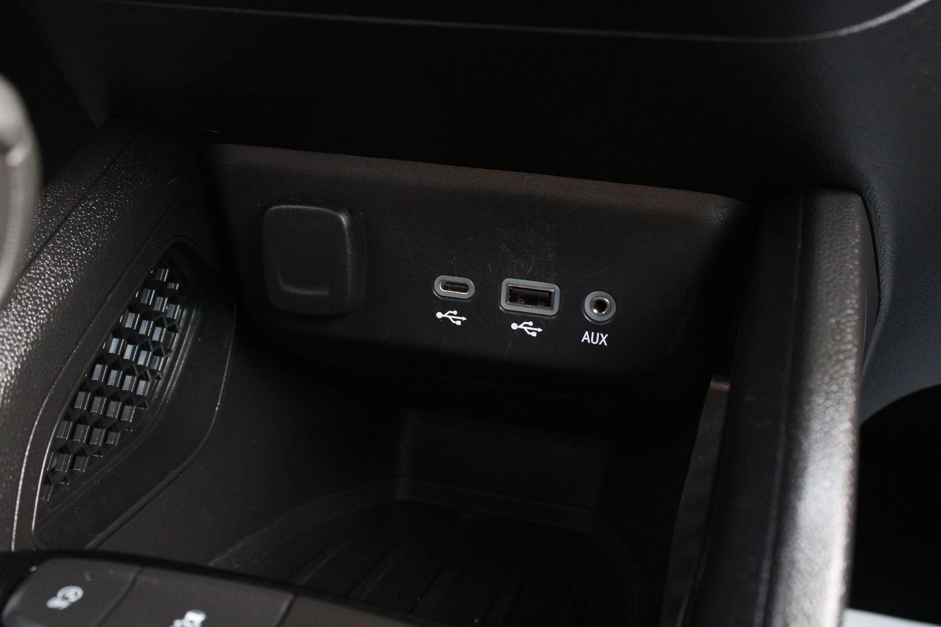 Used 2022 Chevrolet TrailBlazer LT FWD image 37