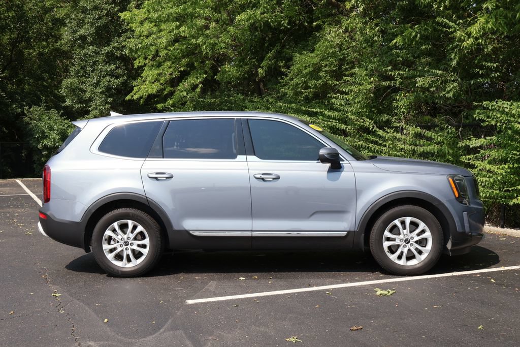 Used 2020 Kia Telluride LX AWD/4WD image 9