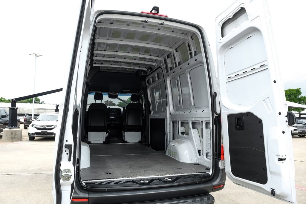 Used 2020 Mercedes-Benz Sprinter 2500 w/ Driver Convenience Package image 48