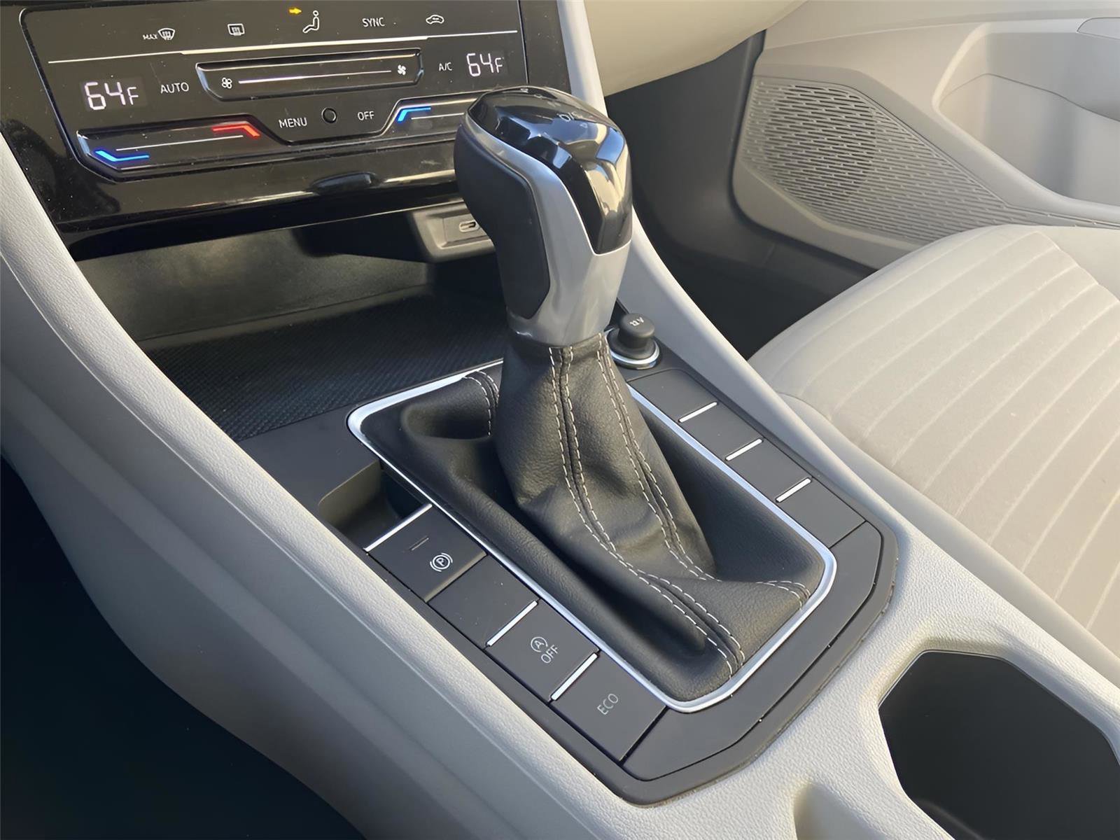 Used 2025 Volkswagen Jetta S image 30