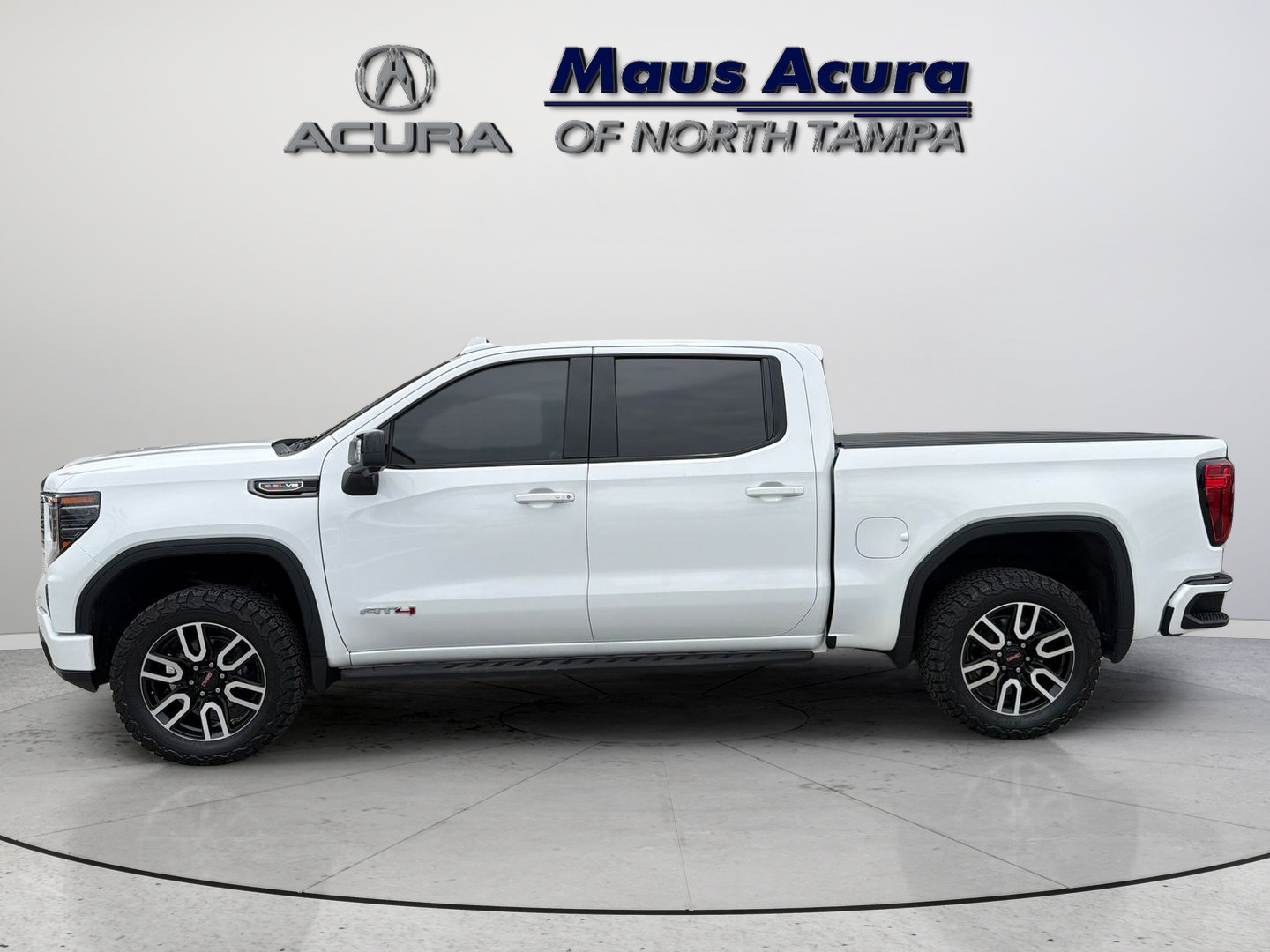 Used 2024 GMC Sierra 1500 AT4 w/ Technology Package AWD/4WD image 7