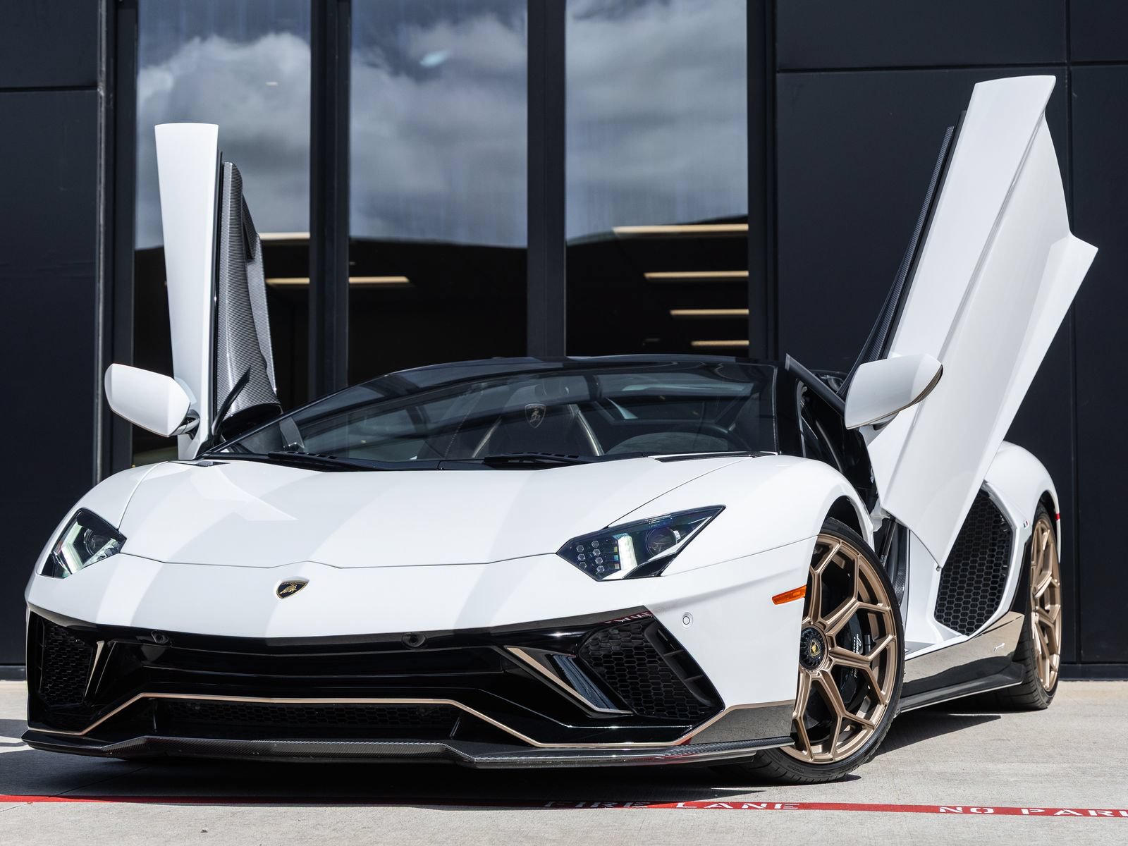 Used 2022 Lamborghini Aventador LP 780-4 Ultimae AWD/4WD image 2