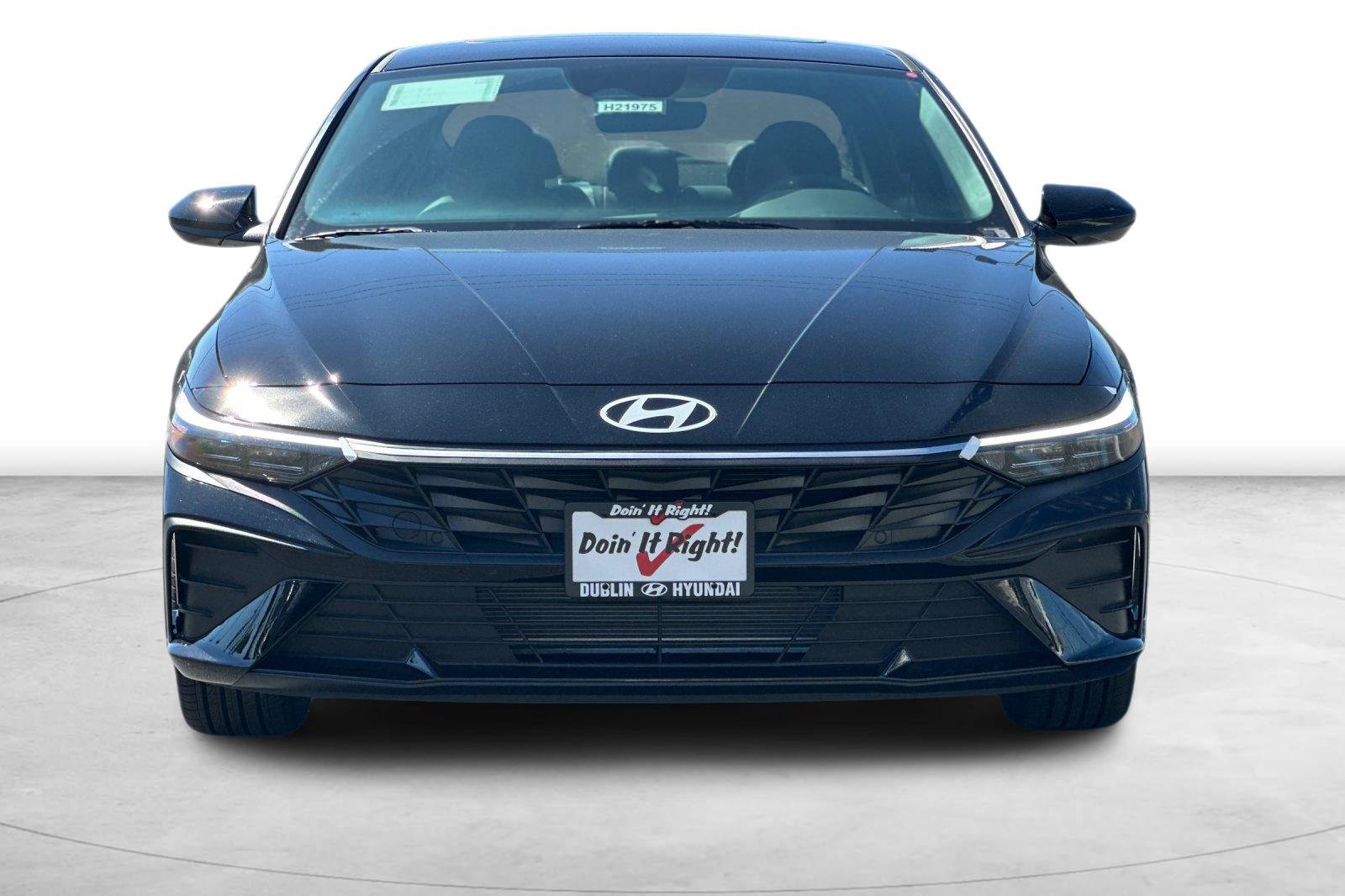 New 2026 Hyundai Elantra SEL Sport FWD image 7