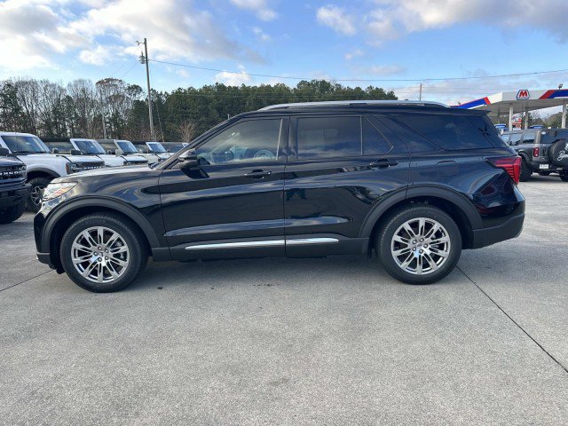 New 2026 Ford Explorer Platinum RWD image 4