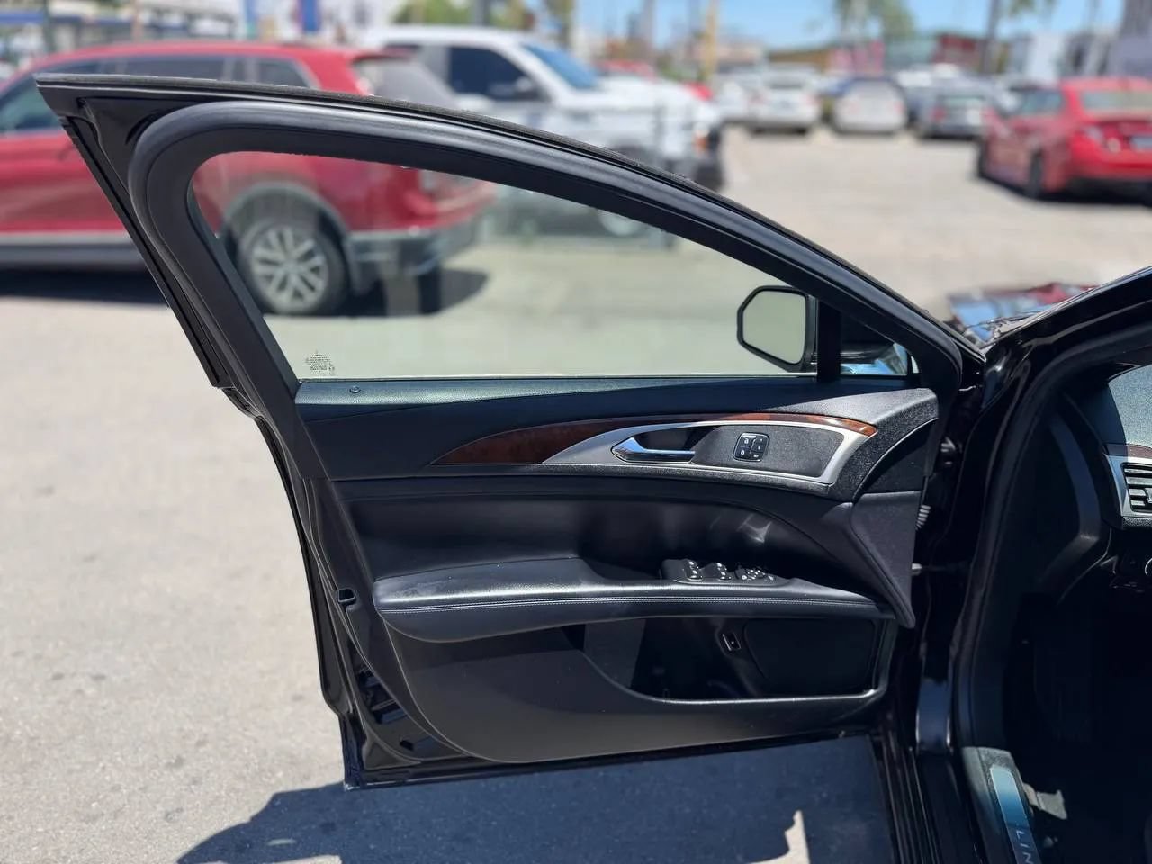 Used 2017 Lincoln MKZ Reserve FWD image 24
