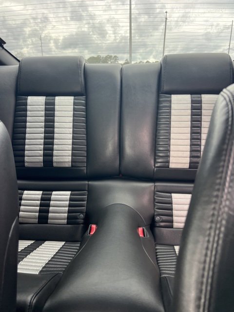 Used 2010 Ford Mustang Shelby GT500 image 3