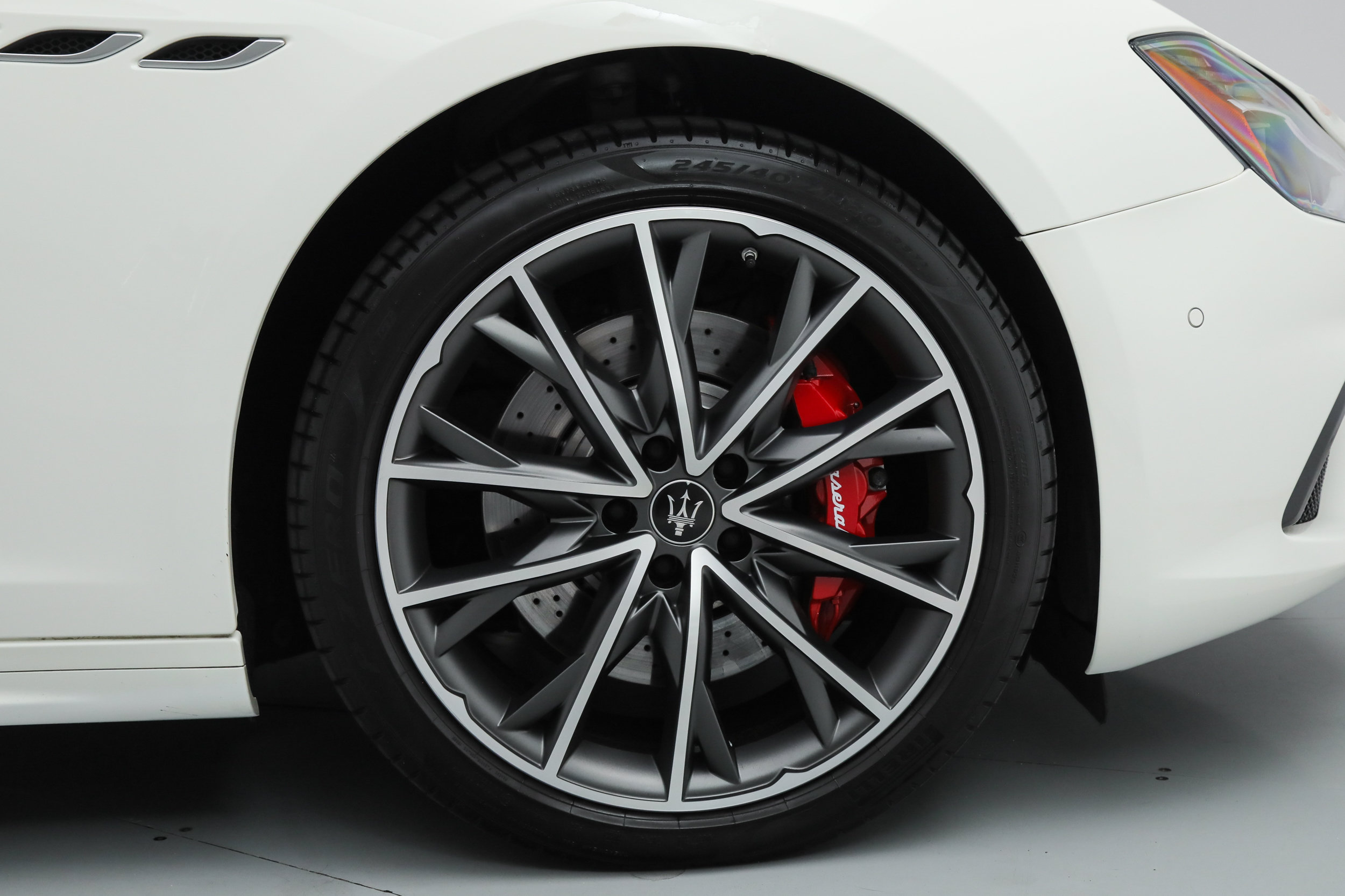 Certified 2023 Maserati Ghibli Modena RWD image 21